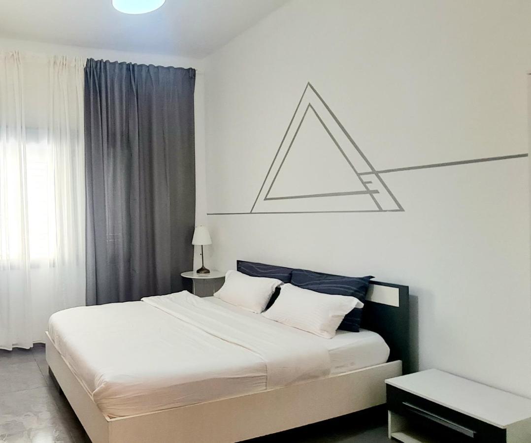 Nice Apartments On Ben Yehuda Str Tel Aviv Exterior photo