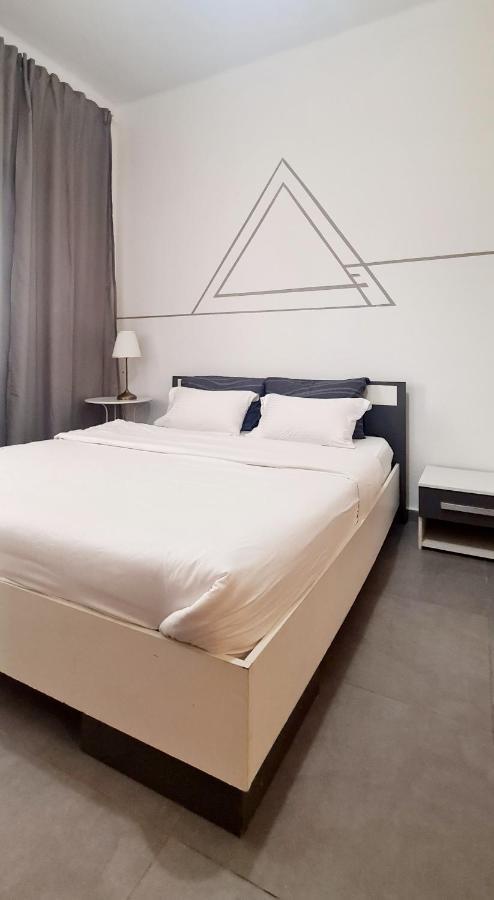 Nice Apartments On Ben Yehuda Str Tel Aviv Exterior photo
