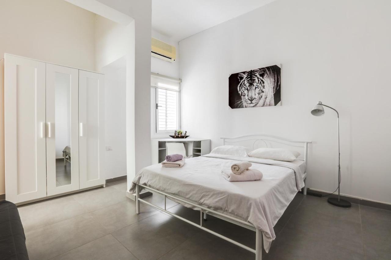 Nice Apartments On Ben Yehuda Str Tel Aviv Exterior photo